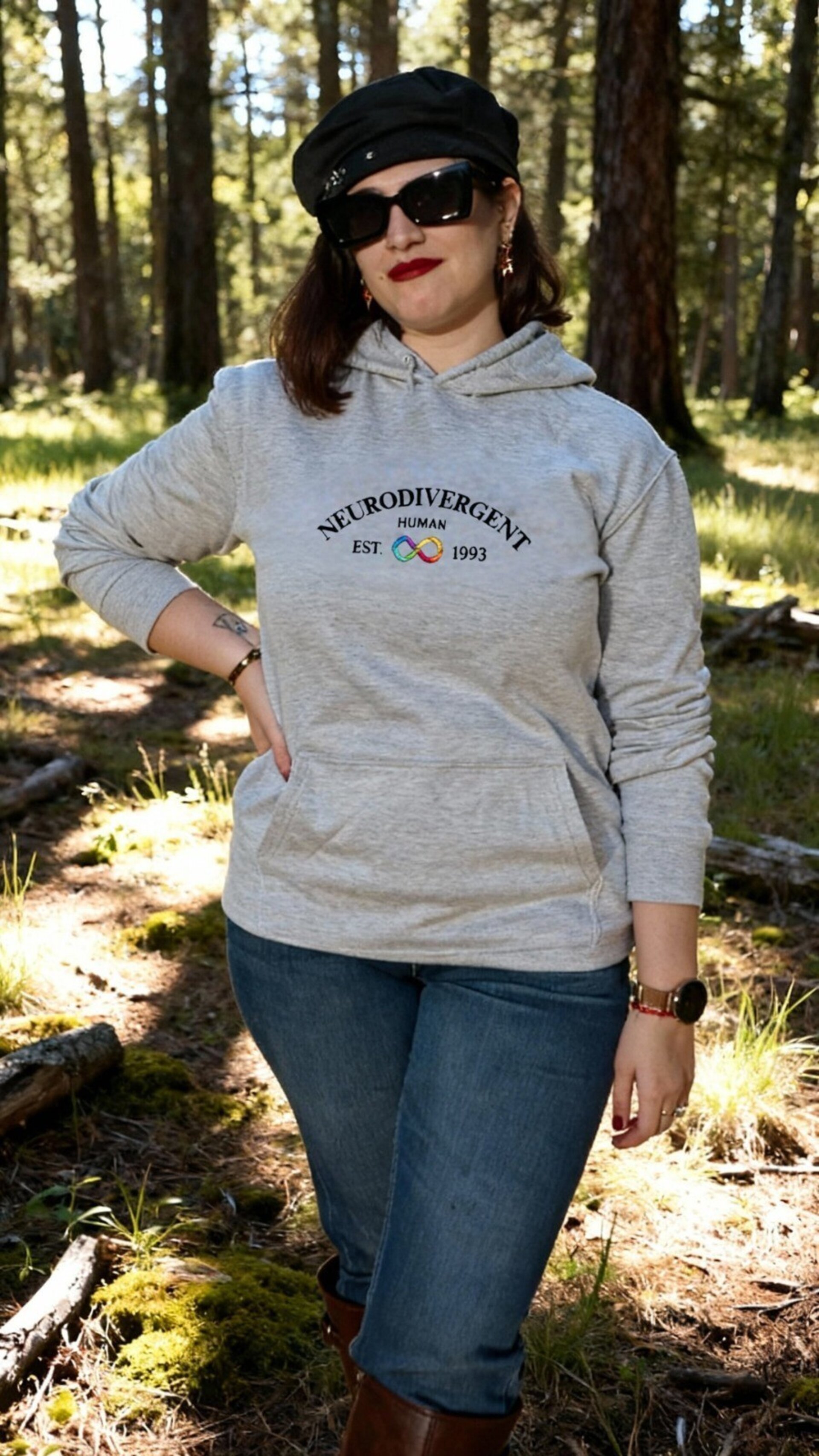 Sudadera NEURODIVERGENT UNIVERSITY (bolsillo canguro) - 1